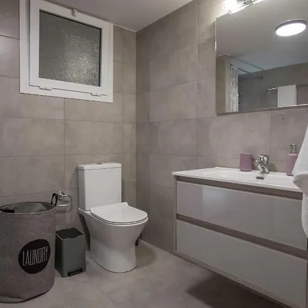 Central Spacious Apt Close To Port-Sites W/View 2 Heraklion  Exterior photo