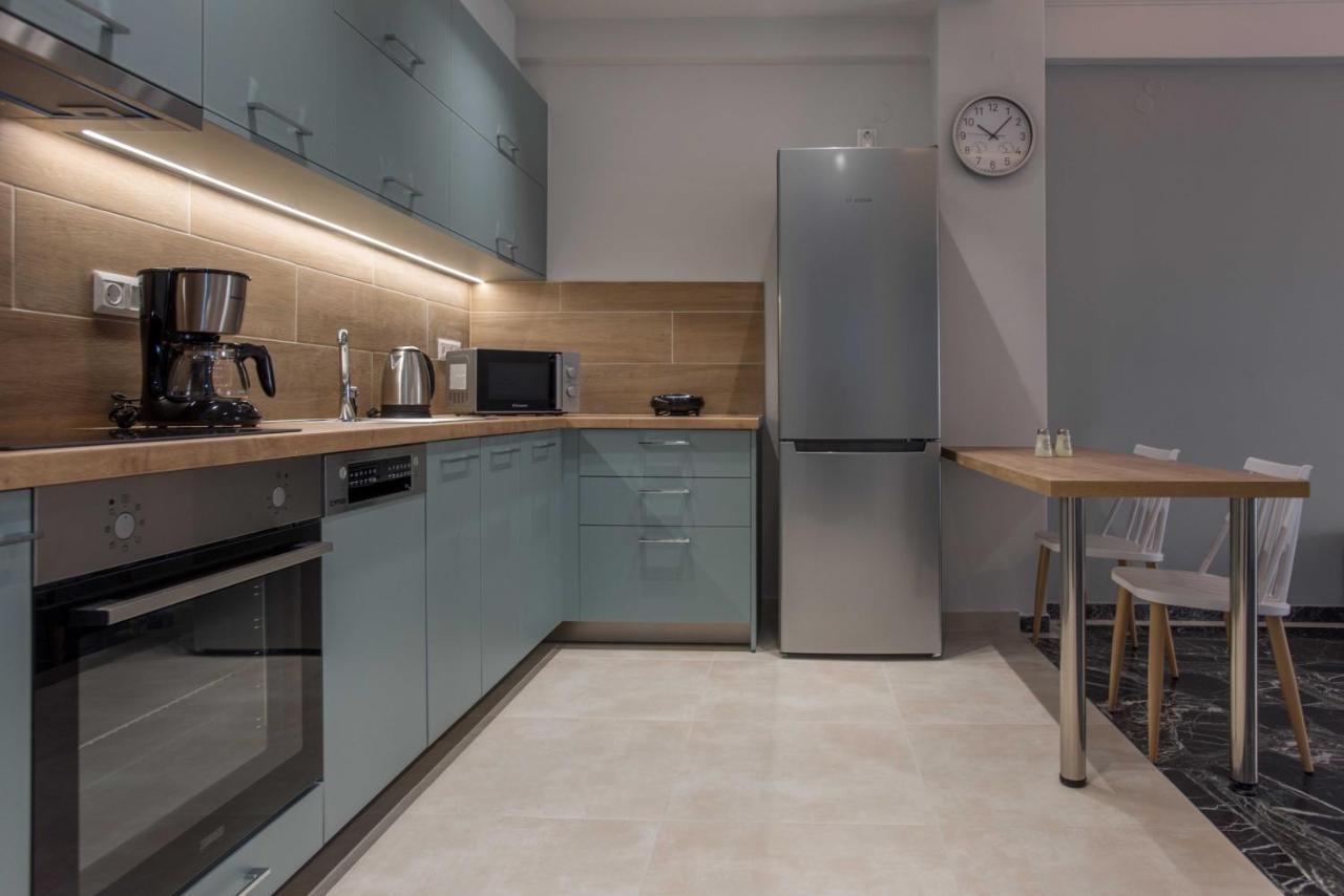 Spacious Close To Port-sites W/view 2 Apartament